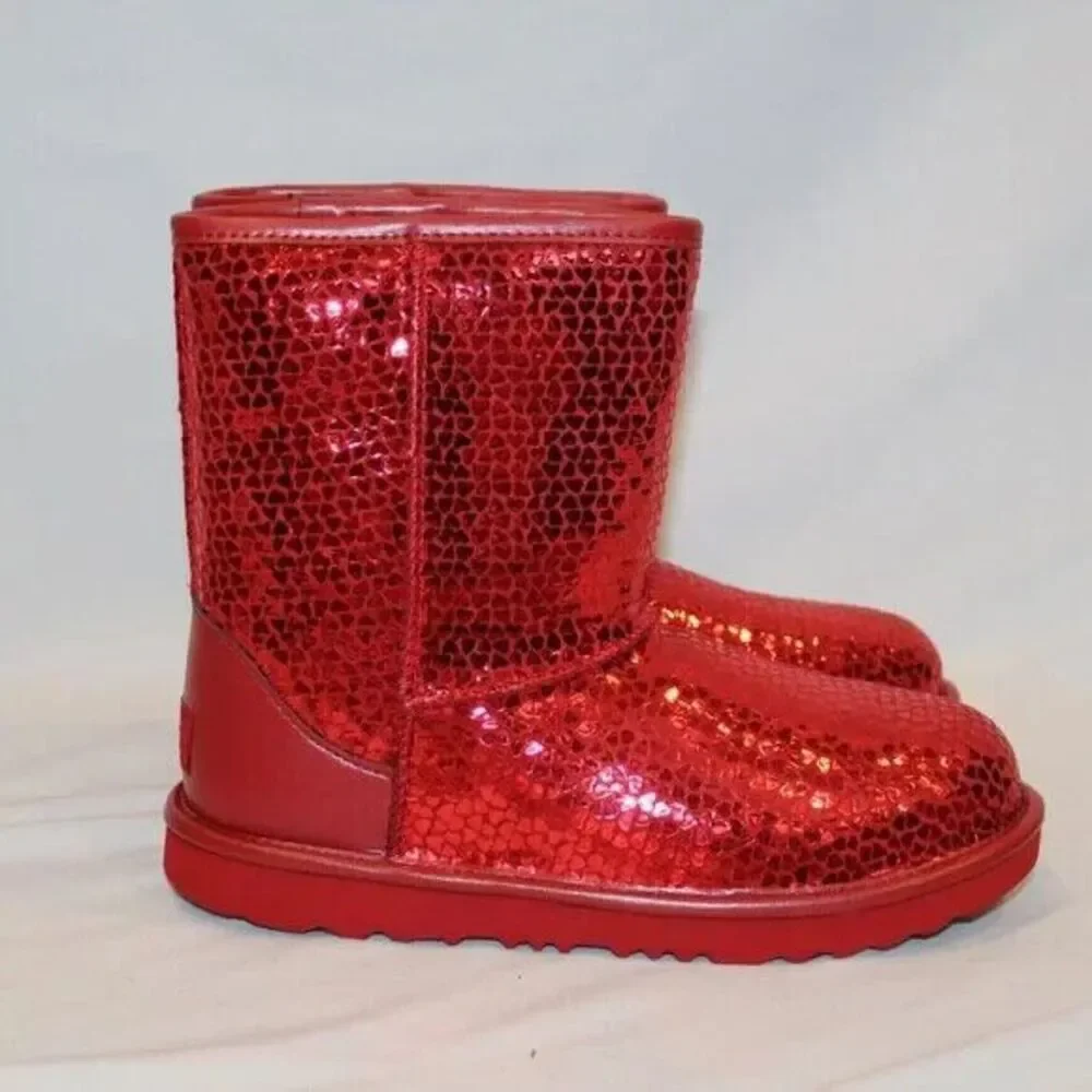 NIB UGG YOUTH 4 SEQUIN HEART CLASSIC SHORT SHEARLING BOOTS RED‎